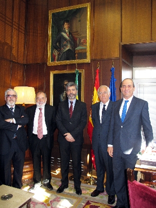 A la reunión también han asistido el vicepresidente del TS, Ángel Juanes, el vocal del CGPJ, Wenceslao Olea, y el Fiscal Superior